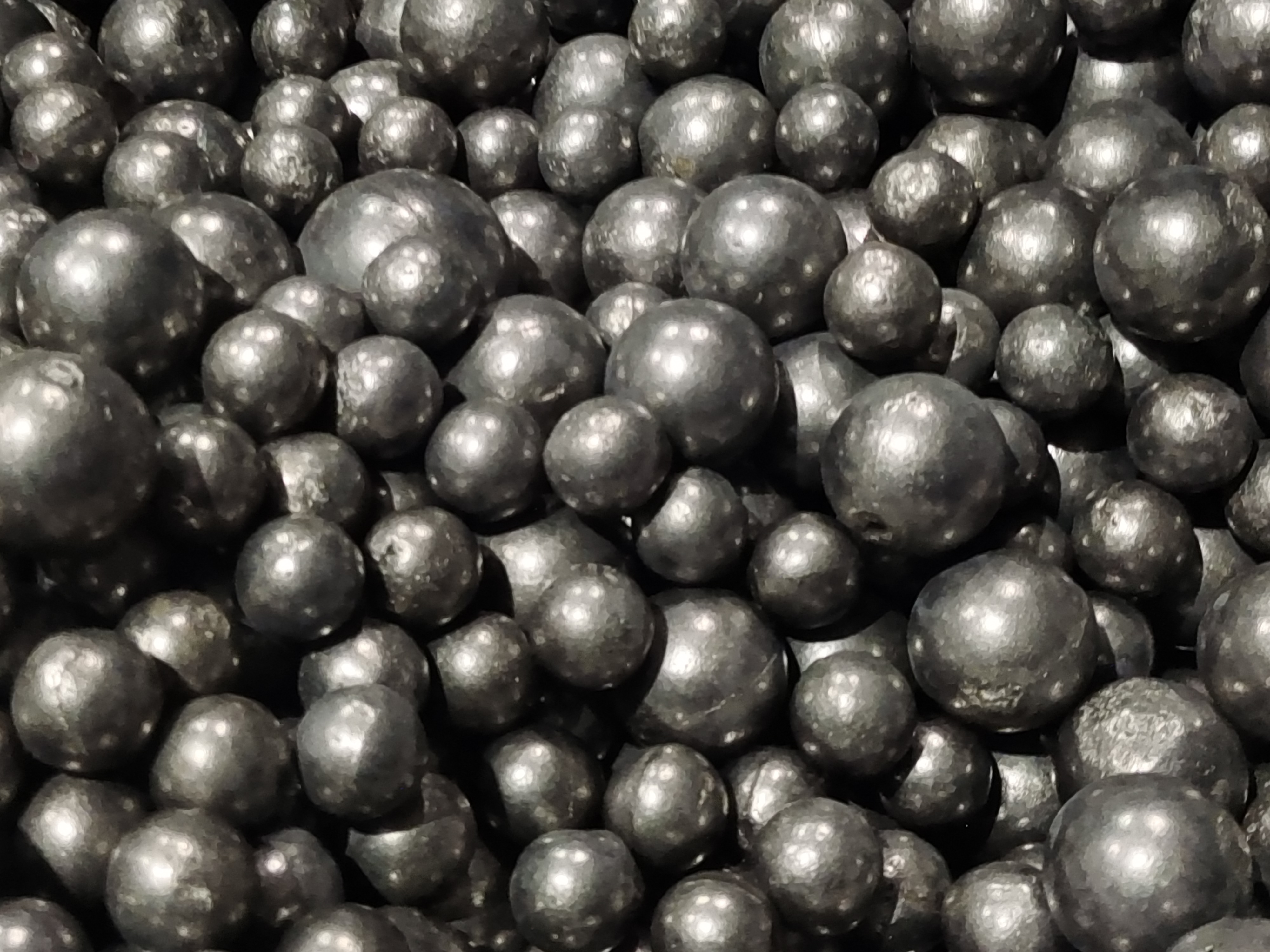 破局之路：一款新材料合金球的市场逆袭‌